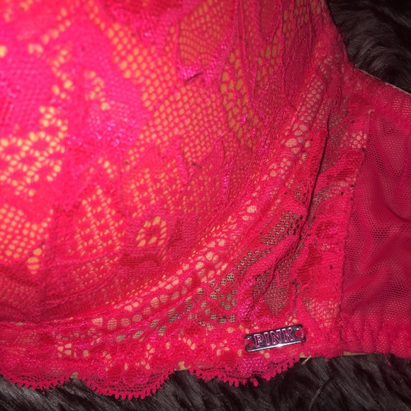 VS PINK Date Push Up Bra - Picture 2 of 4